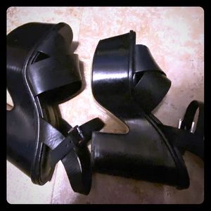 Michael Kors Size 8 Platform Heels